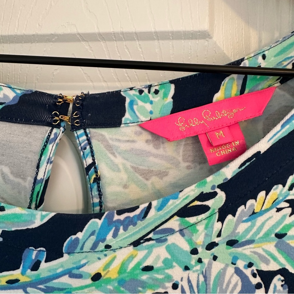 Lilly Pulitzer Lula Romper High Tide Navy Scuba Doo Ruffled Sleeves, Size Medium - Picture 2 of 15